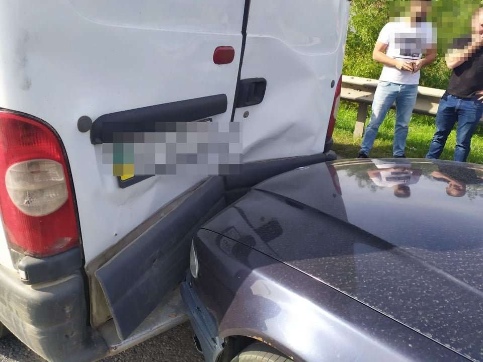 23-річний водій «Volkswagen» спричинив потрійну ДТП на об’їзній Львова (фото)