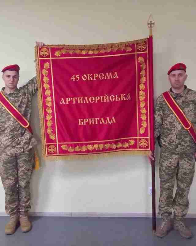 Дві бригади з Львівщини отримали бойові прапори від Президента України (ФОТО, ВІДЕО)