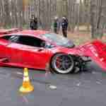 Аварія на мільйон: на столичній трасі розбився в друзки Lamborghini (фото)