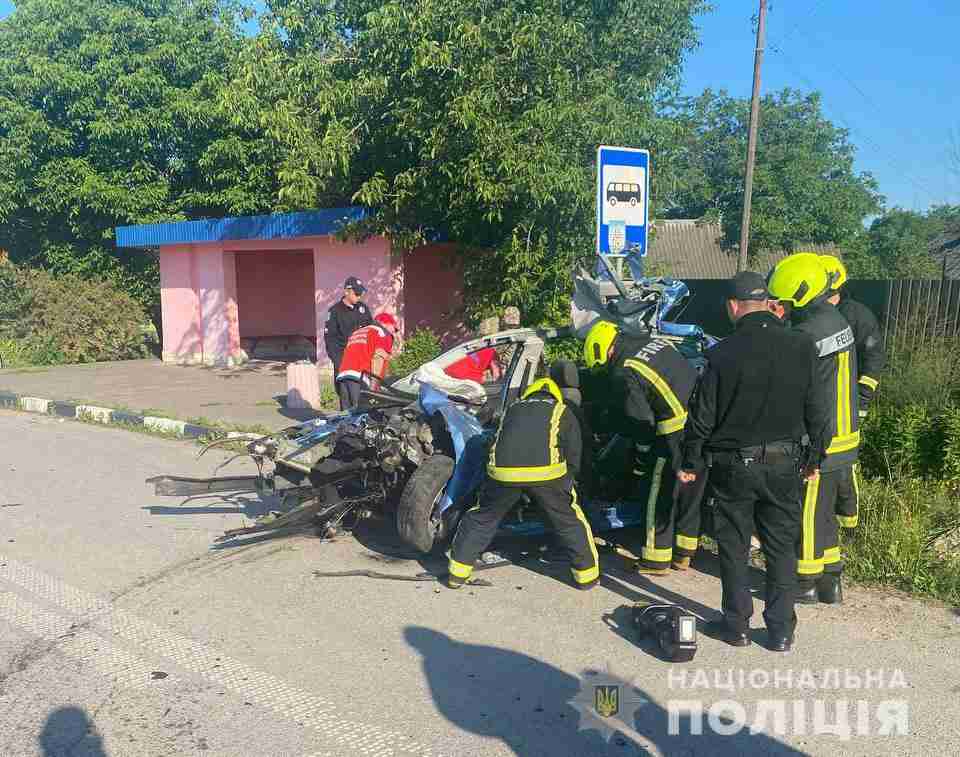 Автокатастрофа на трасі «Київ-Чоп»: загинув військовослужбовець (ФОТО)