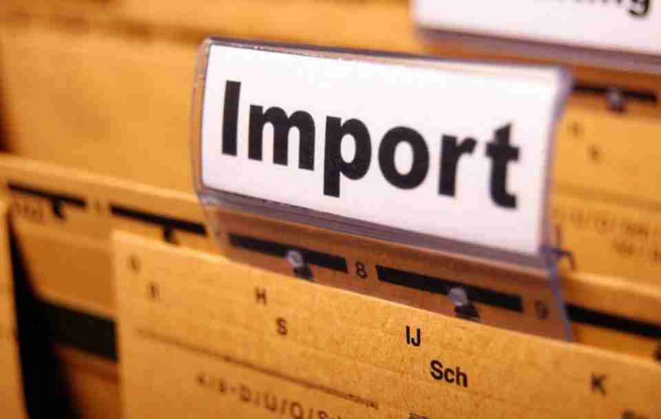 Бакалія, добрива та боєприпаси: Кабмін включив нові позиції товарів критичного імпорту України