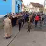 Без масок і дистанції: на Львівщині парафіяни влаштували масову ходу (фото, відео)