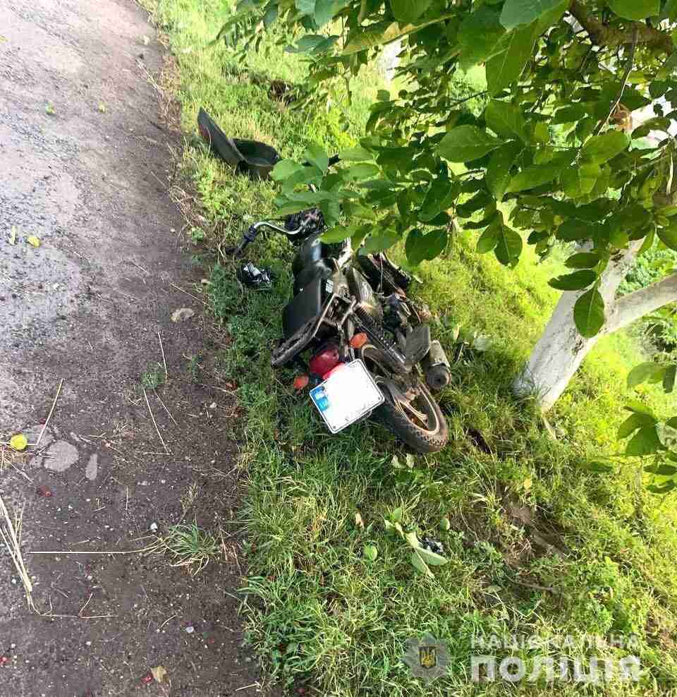 Без шолома та без прав на мотоциклі: в автопригоді на Рівненщині загинув неповнолітній