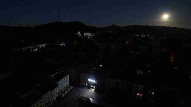 Без світла: Україну зняли з космосу після атак росії (ФОТО)