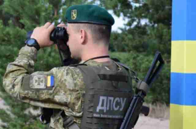 білорусь виставила біля кордону з Україною близько чотирьох тисяч військових