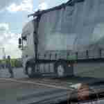 Біля Львова зіткнулися вантажівка і автобус (фото, відео)