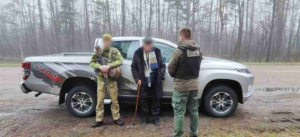 Біля українського кордону спіймали діда з Житомира, який збирав дані для «вагнерівців» (ФОТО)