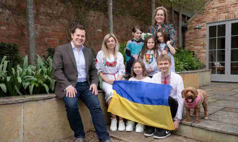 Британський депутат прийняв у своєму будинку біженців з України