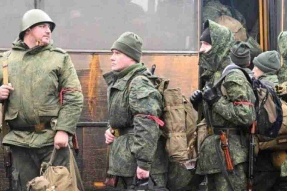 Часткова мобілізація не вирішить проблеми армії росії в Україні