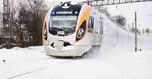 Через сходження вантажного поїзда у Польщі призупинено рух двох українських поїздів