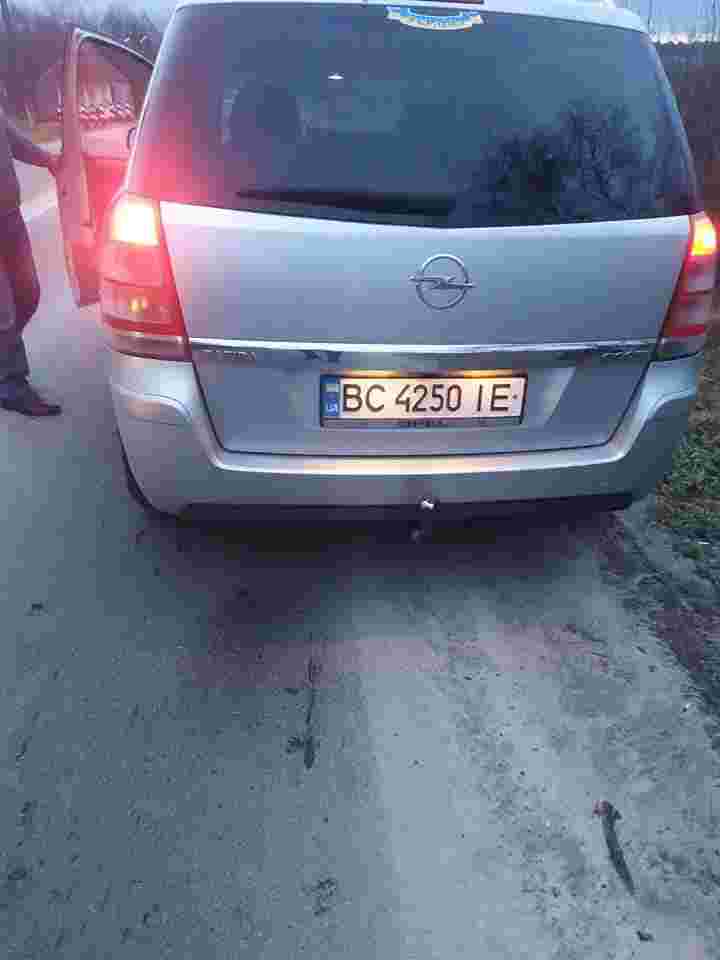 Чоловік, який протягнув 1,5 кілометра собаку за автомобілем на Львівщині, оримав вирок суду (фото)