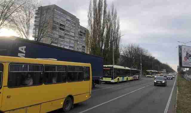 Чому у Львові зранку не курсували низка тролейбусних маршрутів: пояснення