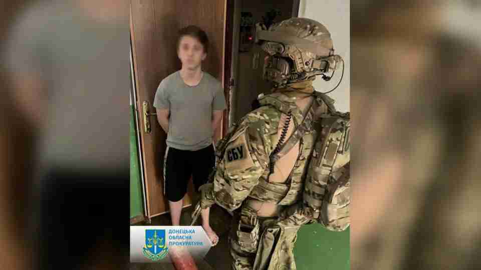 Дитина з Бахмута сяде за грати на 10 років, бо допомагала вбивати українських бійців (ФОТО)