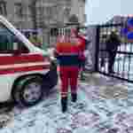 До львівської лікарні «Охмадит» гелікоптером доставили 7-річного пацієнта (ФОТО)