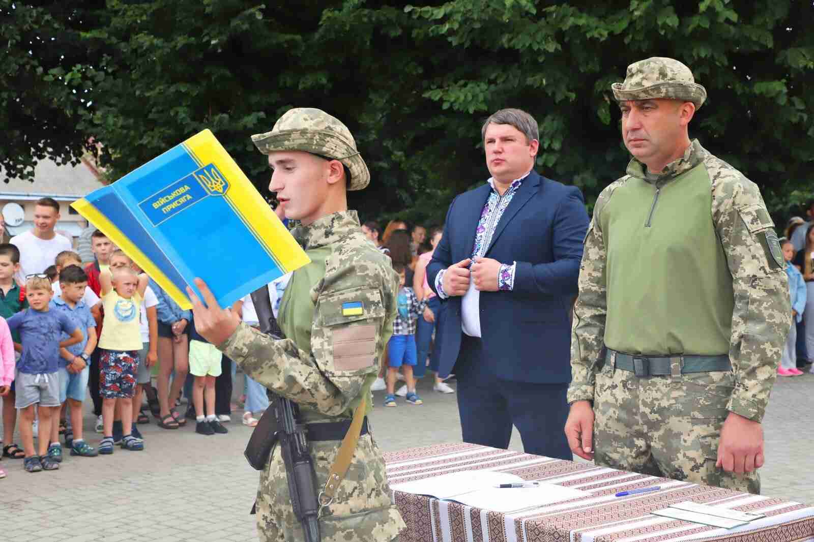 Добровольці Яворівщини склали присягу на вірність українському народу (фото)