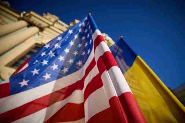 Допомога йде: як США вдалося продовжувати надсилати зброю Україні