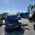 ДТП буса та вантажівки неподалік «Арени Львів» спричинила суттєві ускладнення в русі (фото)