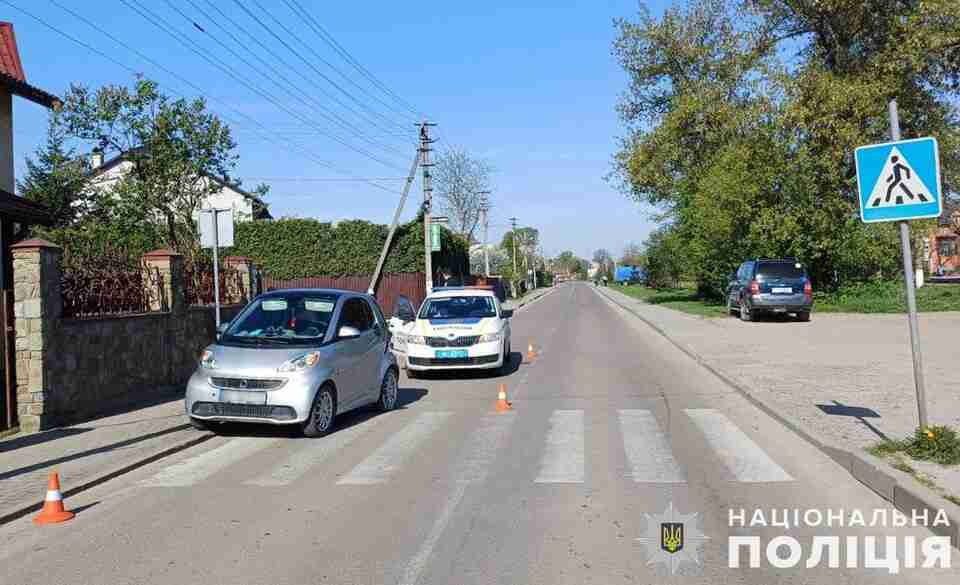 ДТП поблизу Львова: водійка збила жінку (ФОТО)