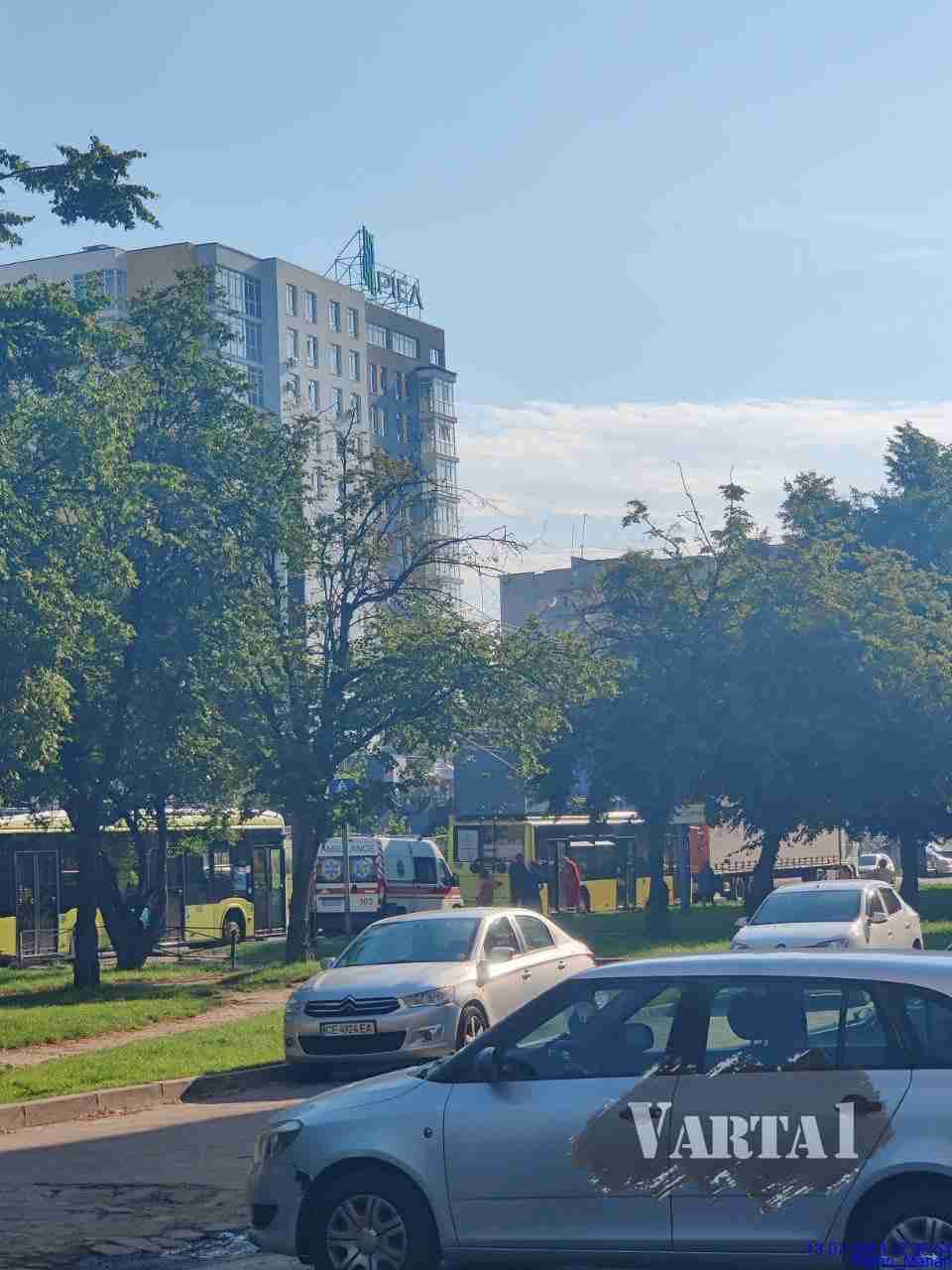 ДТП у Львові: під колесами вантажівки загинула жінка (ФОТО)