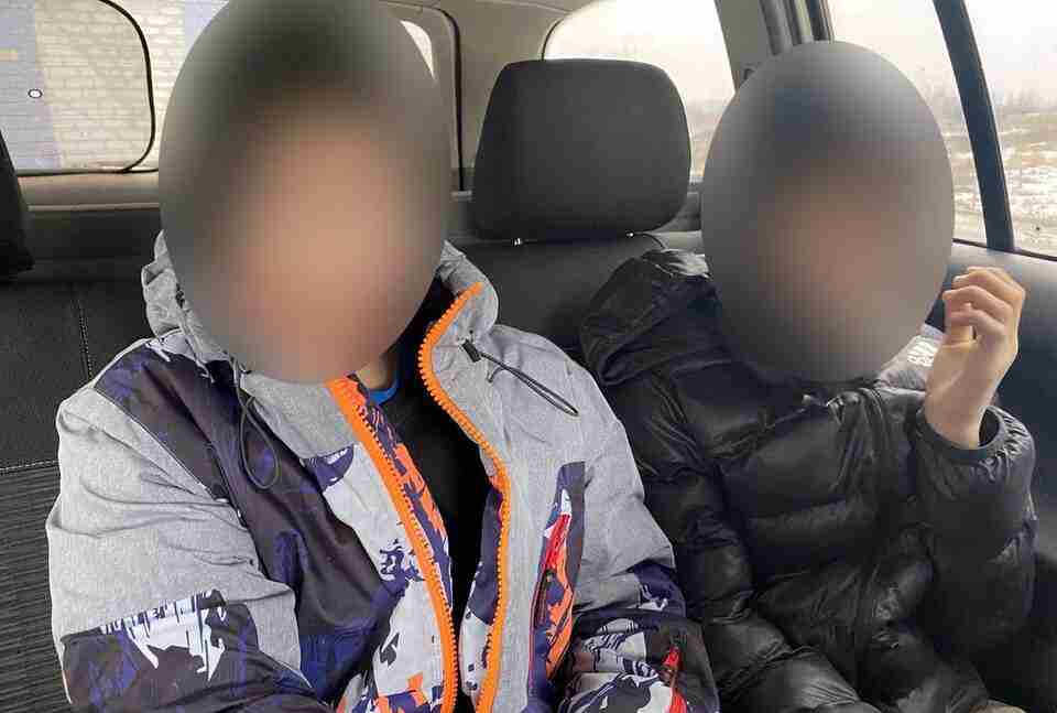 Двоє дітей покататись на позашляховику: полтавські правоохронці затримали автозлодіїв (ФОТО)