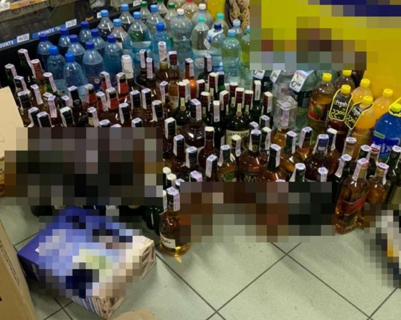 Двоє юнаків вкрали алкоголь з магазину у Львові (фото)