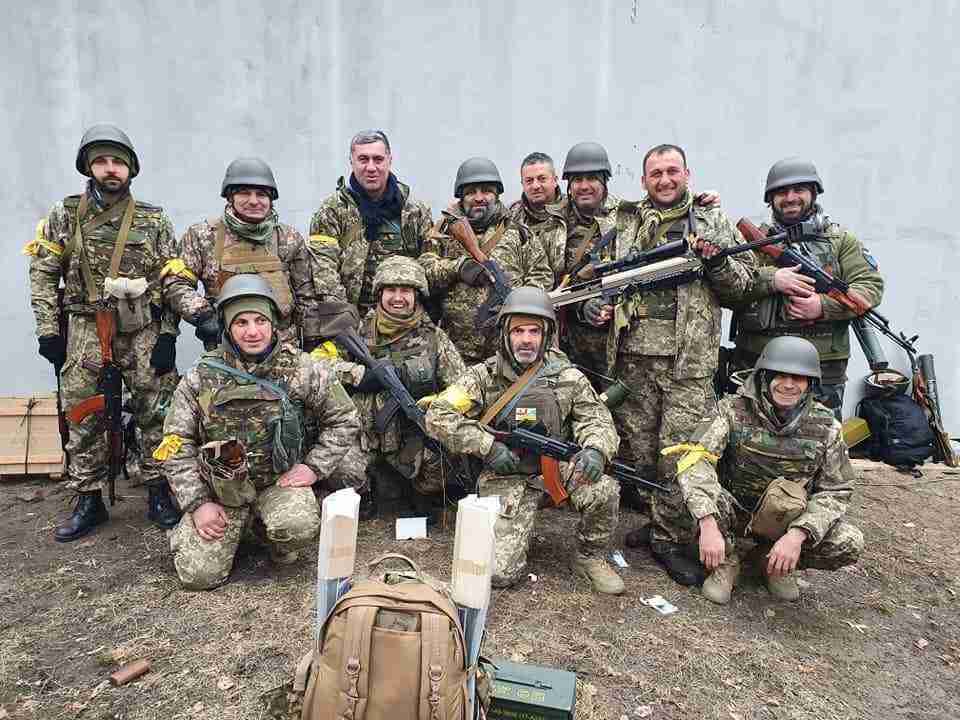 Ексміністр оборони Грузії разом з добровольцями воюватиме за Україну
