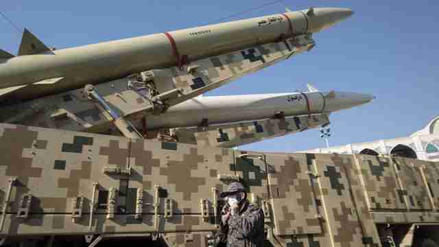 FT пояснив, чому росія не поспішає купувати іранські ракети
