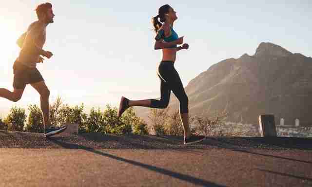 Готуємось до літа: чи справді біг ефективний для схуднення та що варто про нього знати