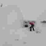Карпати замело снігом: рятувальники закликають не йти у гори