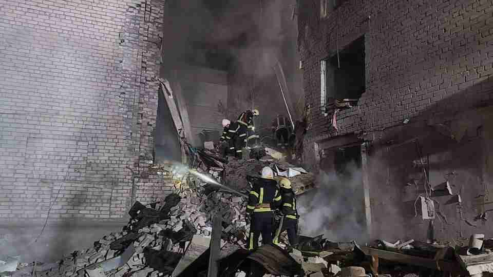 Кількість загиблих, внаслідок удару по житловому будинку Миколаєва, різко збільшилася