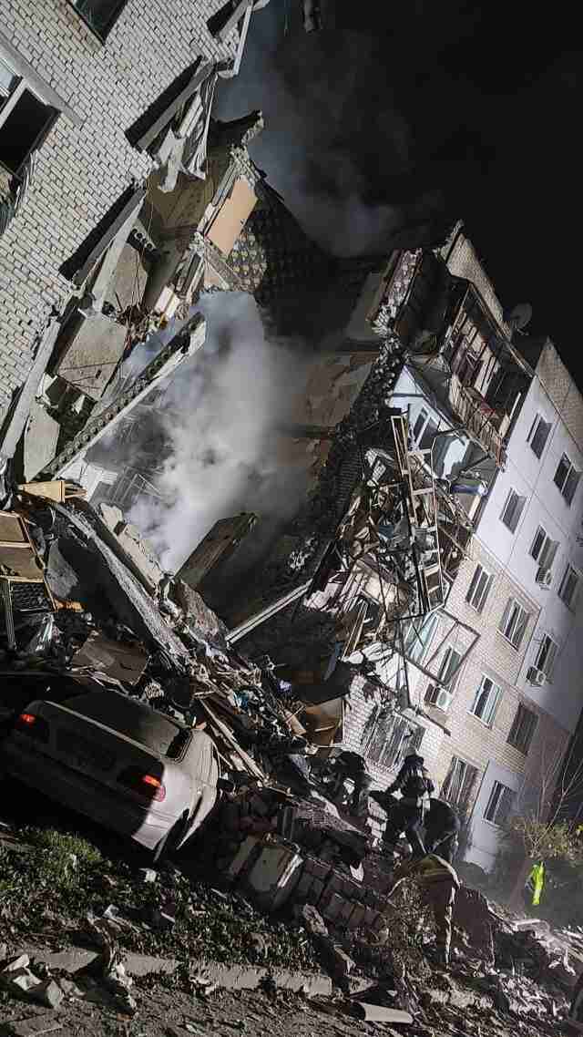 Кількість загиблих, внаслідок удару по житловому будинку Миколаєва, різко збільшилася