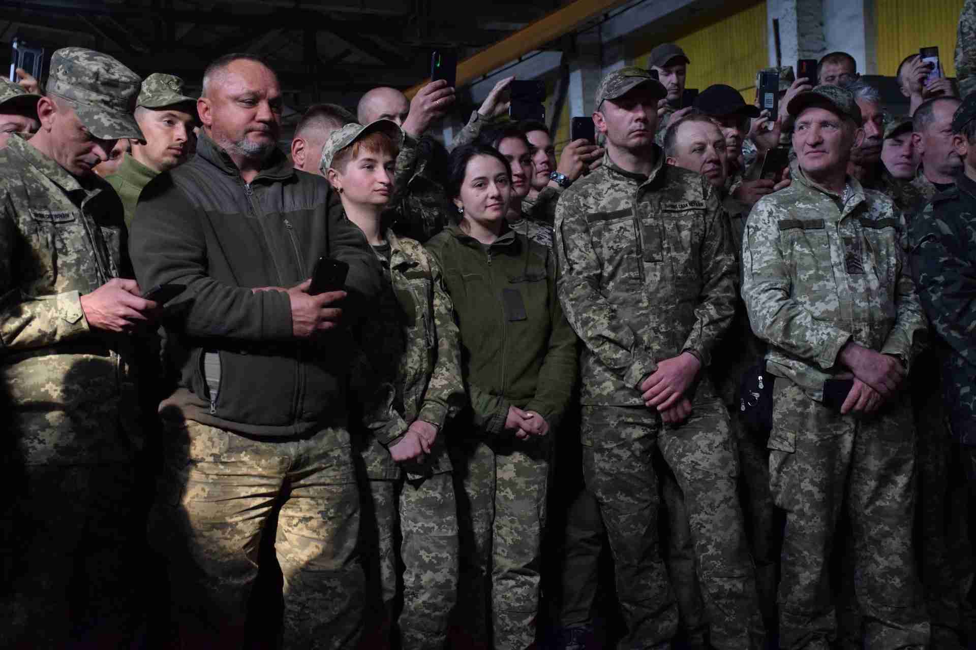 Концерт для військовослужбовців 24 ОМБр імені короля Данила на Луганщині (ФОТО)