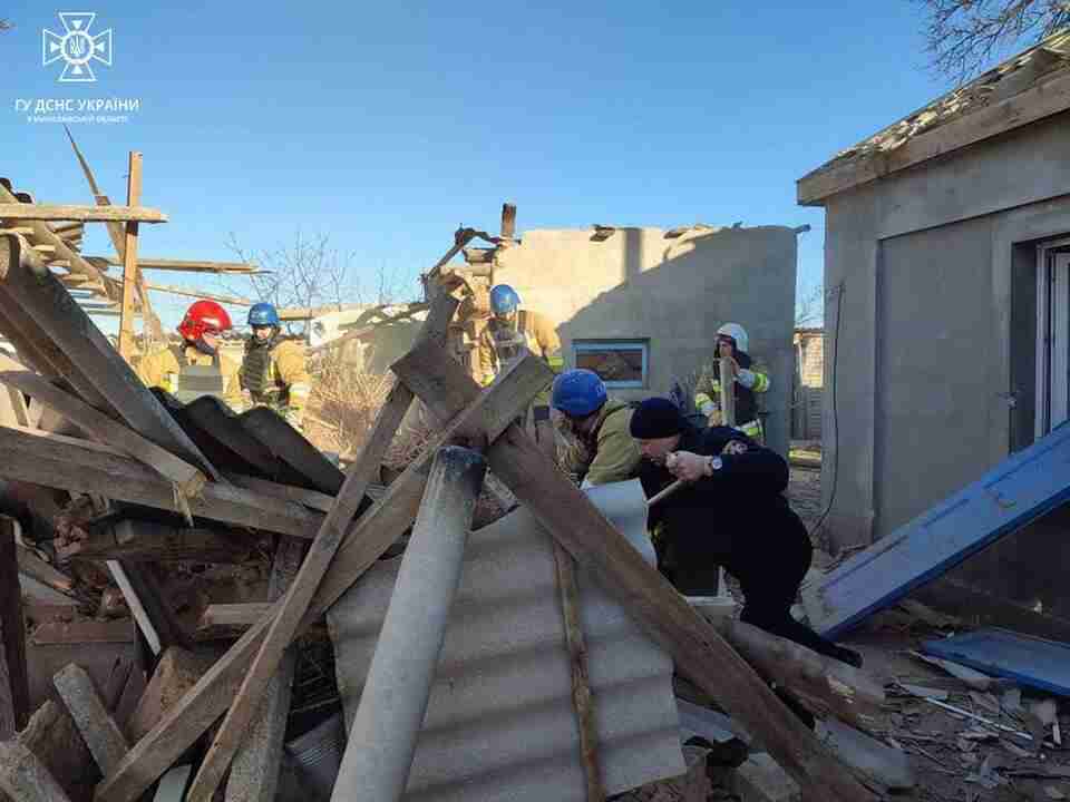 Кривавий ранок: росіяни вдарили по житлових будинках Миколаївщини (ФОТО)