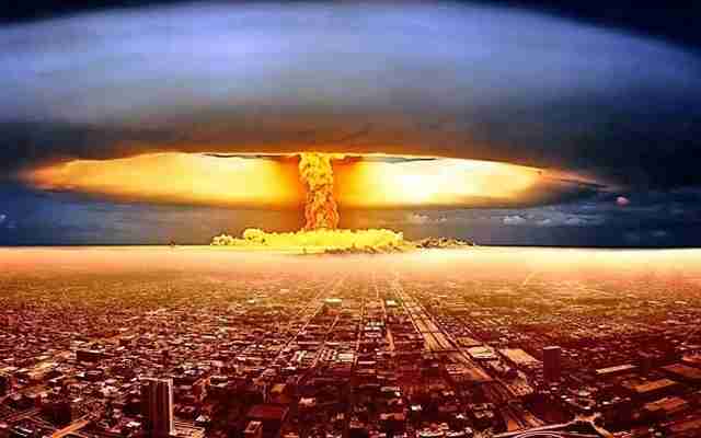 Кучма оцінив ризик застосування росією ядерної зброї