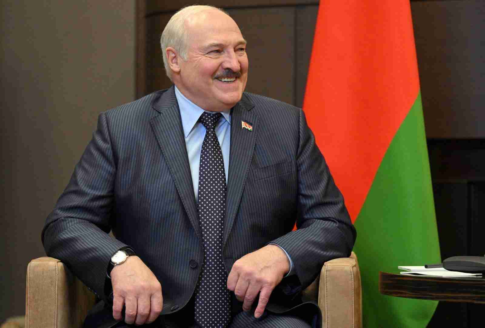 Лукашенко відповів на питання щодо оголошення мобілізації в Білорусі