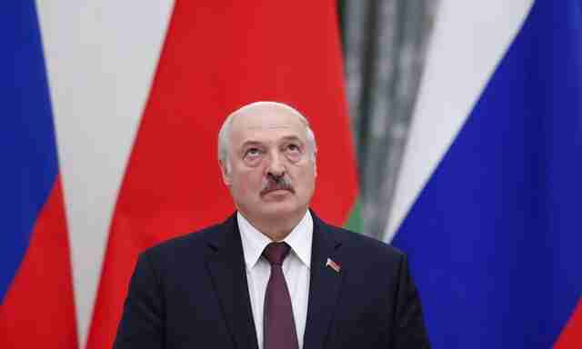 Лукашенко запропонував припинити бойові дії в Україні: на росії вже відреагували