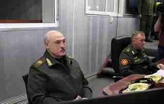 Лукашенко заявив, що без вагань прийме рішення на застосування ядерної зброї з білорусі