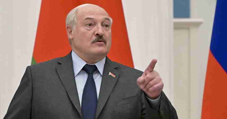 Лукашенко заявив, що білорусь не має жодного бажання бомбардувати Україну