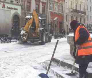 Львів увійшов до трійки міст України, де витрачають найбільше коштів на прибирання вулиць