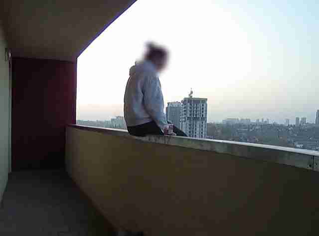 Львів’янка хотіла вкоротити собі віку зістрибнувши з даху балкона багатоповерхівки
