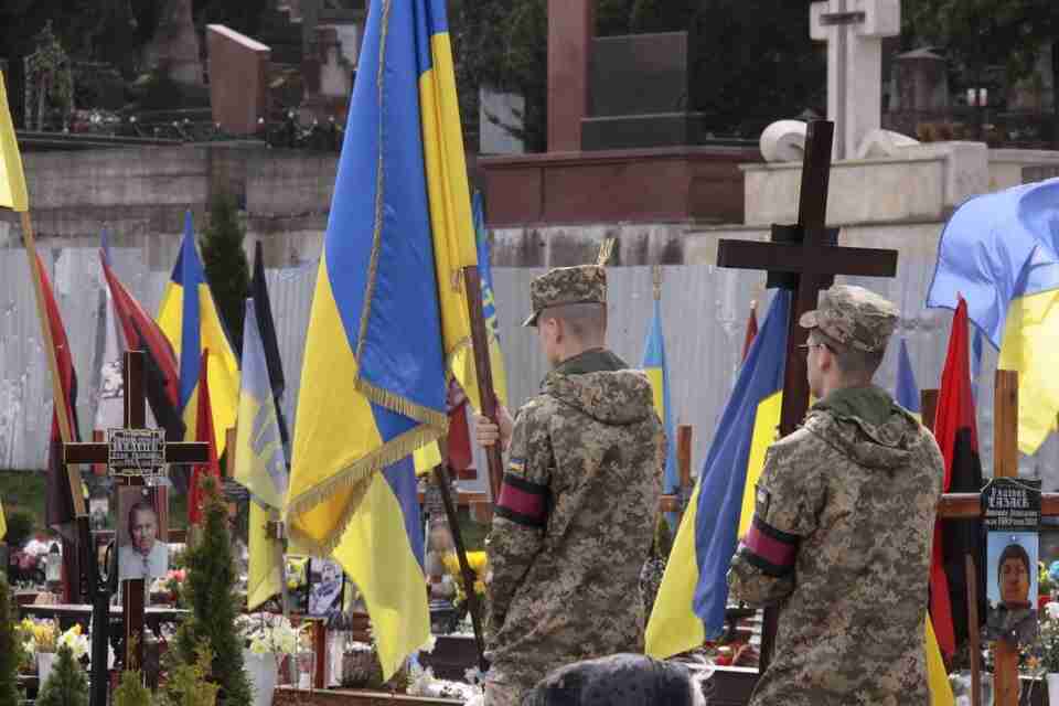 Львівщина 23 травня попрощається з сімома Героями, які полягли у бою проти окупантів (ФОТО)