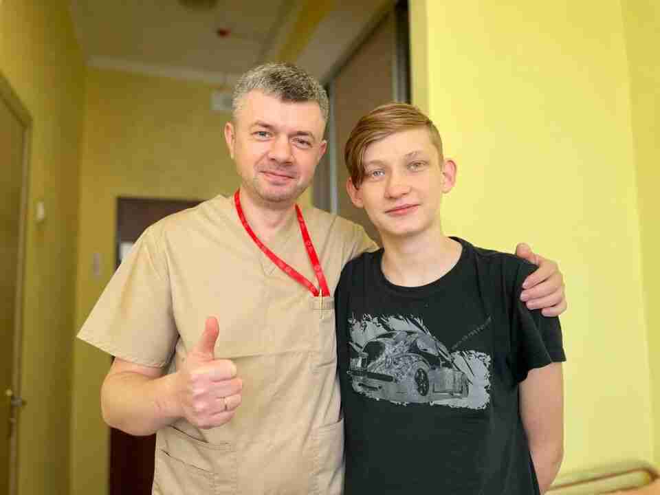 Львівські медики провели успішну пересадку нирку 17-річному хлопцю від родинного донора (ФОТО)