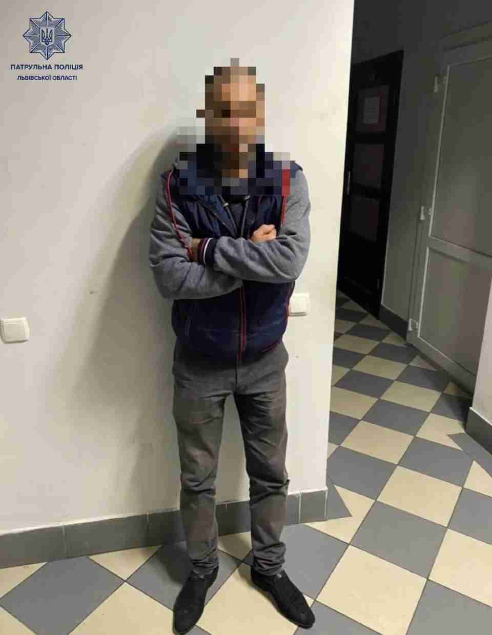 Львівські патрульні затримали чоловіка, який три роки був у розшуку