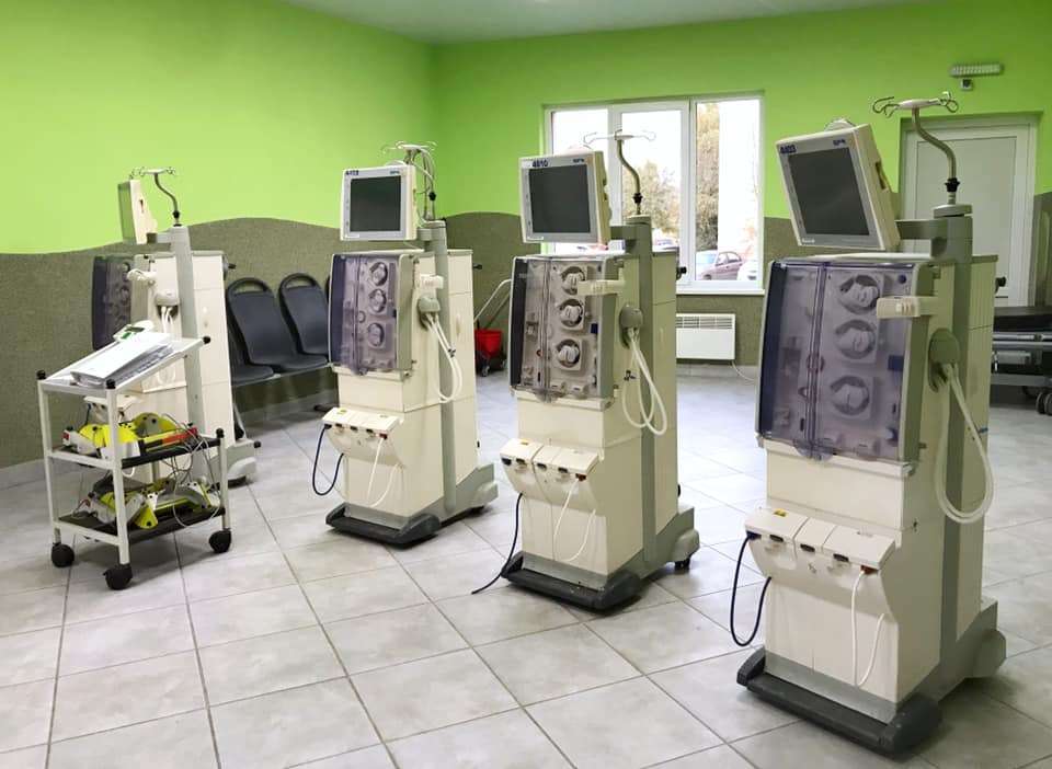 Львівській лікарні подарували чотири діалізні апарати (фото)