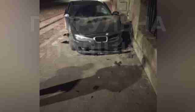 Львівський суд виніс вирок водію «BMW», який в’їхав у браму Личаківського кладовища (ВІДЕО)