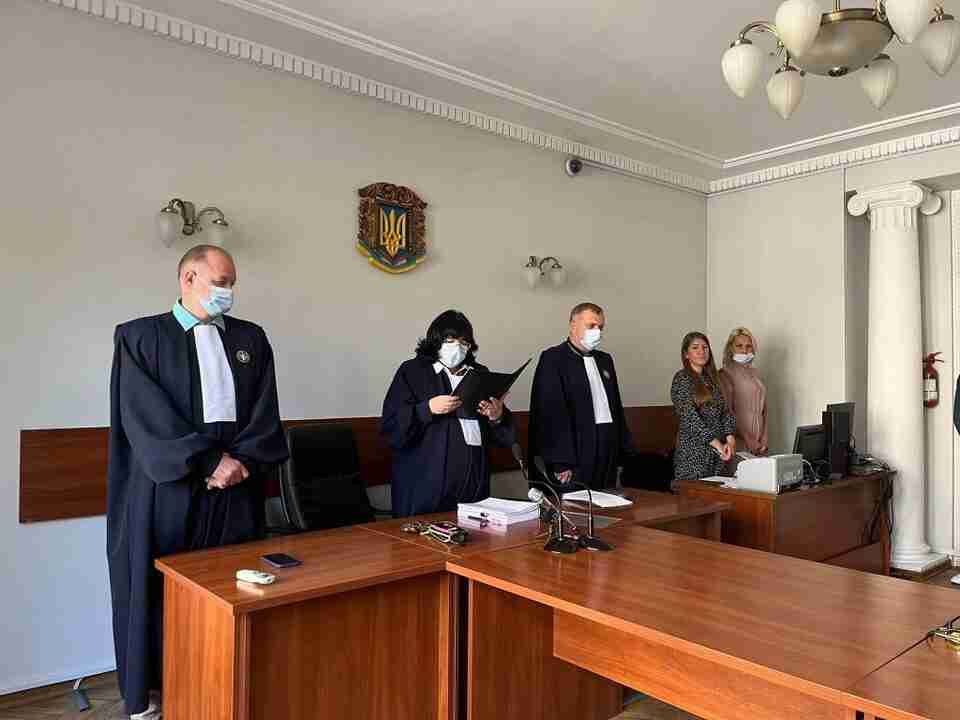 Львівський суд заборонив діяльність ще однієї партії (ФОТО)