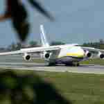 Львівський аеропорт прийняв легендарний транспортний літак Ан-124 «Руслан» (фото)