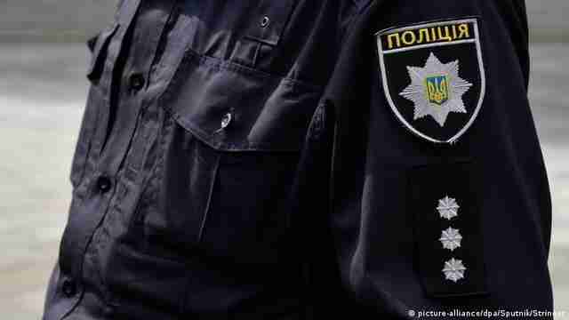 Людьми, які відмовляються евакуйовуватись з Донеччини, займається поліція