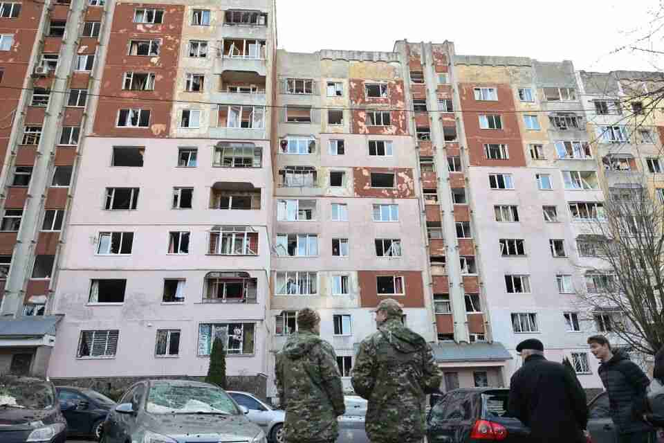 Масований удар рф по Львову: яка ситуація з ліквідацією наслідків та відновлення життя у будинках