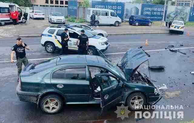Масова ДТП: 36-річний водій розбив п'ять автомобілів під час втечі від поліції у Рівному (фото)